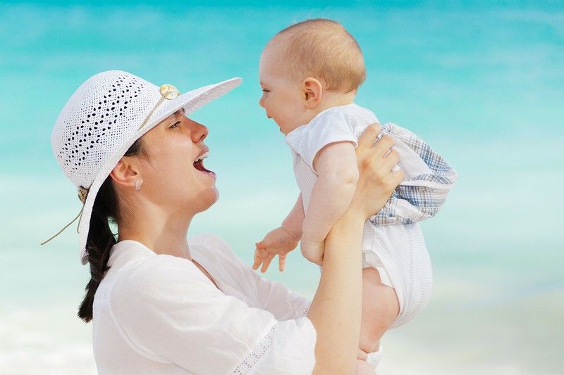 Cuidados de la piel en verano para tu bebé