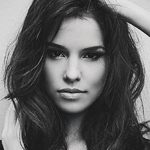 Cabello fuerte antes del verano