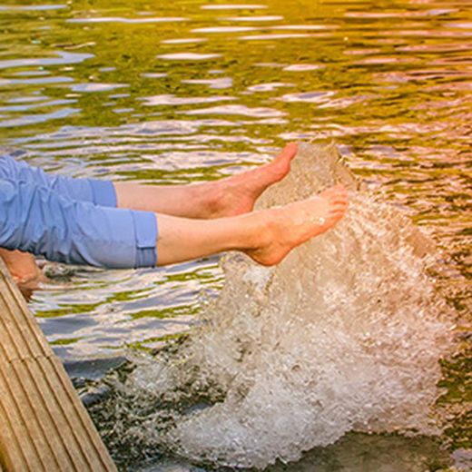 Consejos para cuidar nuestros pies y piernas este verano